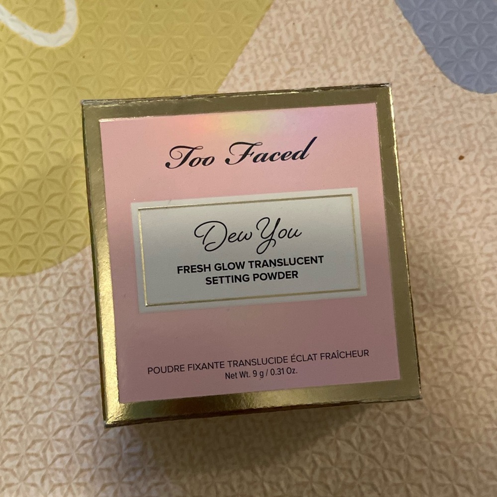 Too faced setting powder